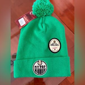 NWT Mitchell & Ness Edmonton Oilers Green Beanie